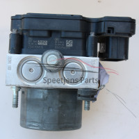 Corsa E ABS pomp AZ3 95518041 - 95522565 - 95518042
